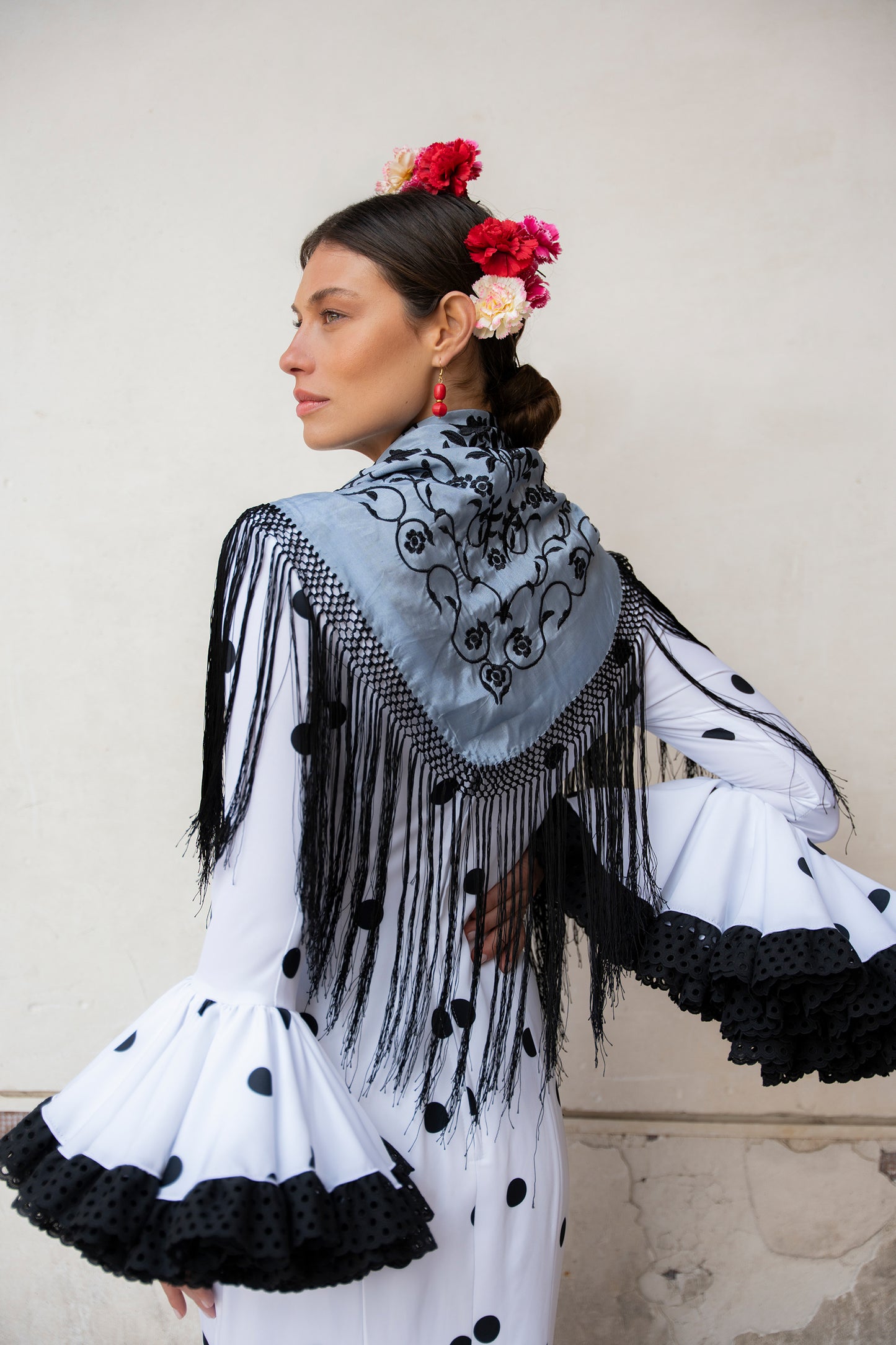 Manuela Shawl