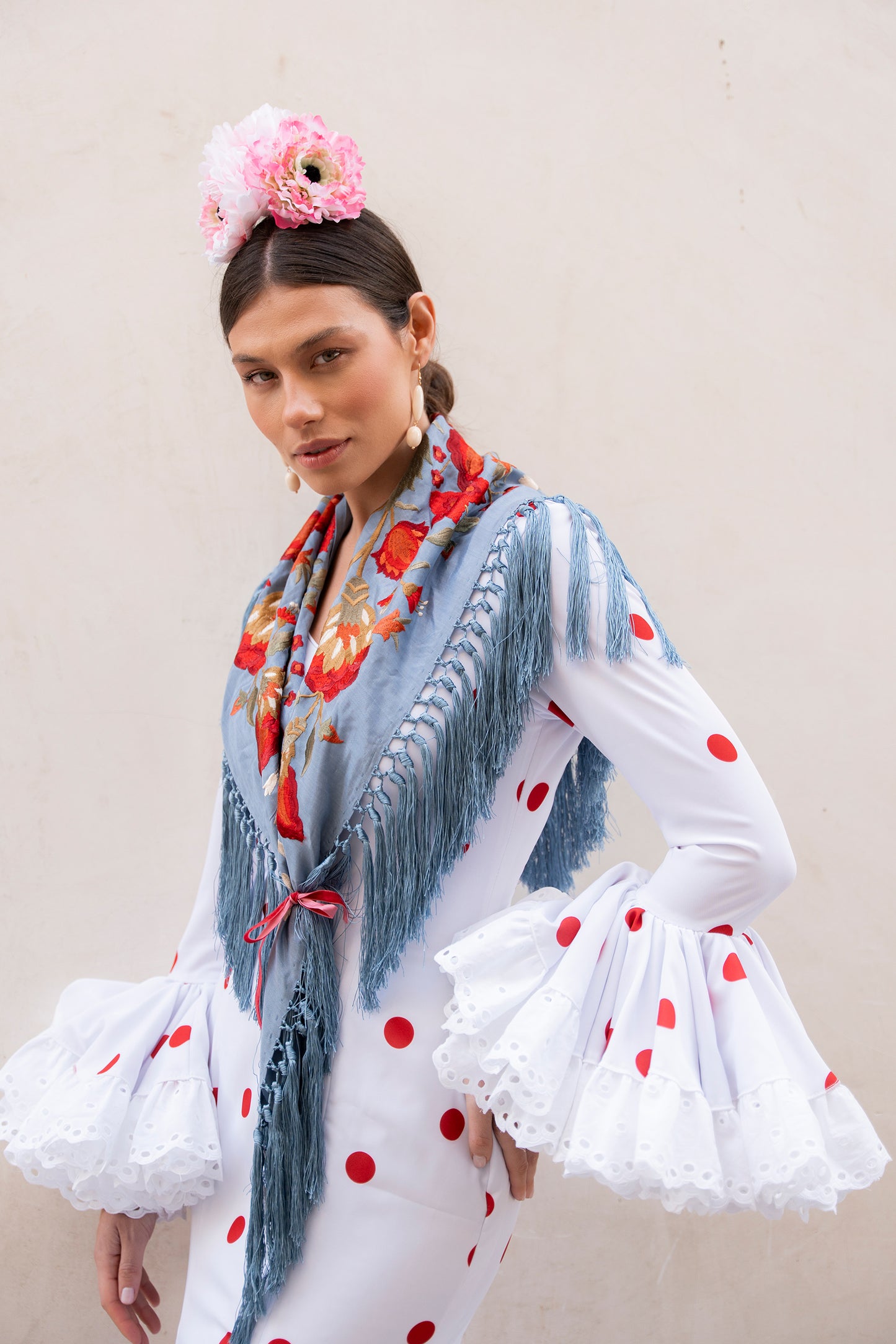 Manuela Shawl